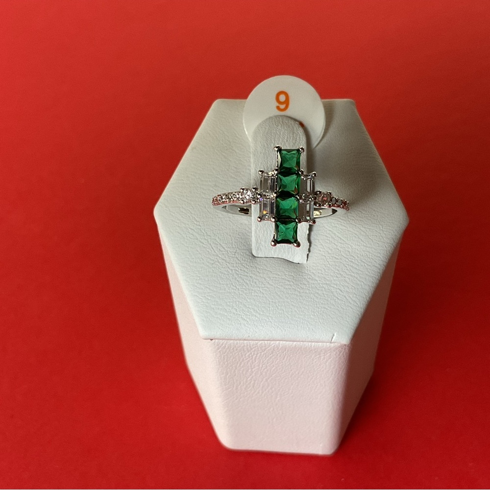 Bomb Party RBP5937 “Shine Your Lights” LC Emerald on Rhodium Size 6 Ring NWT
